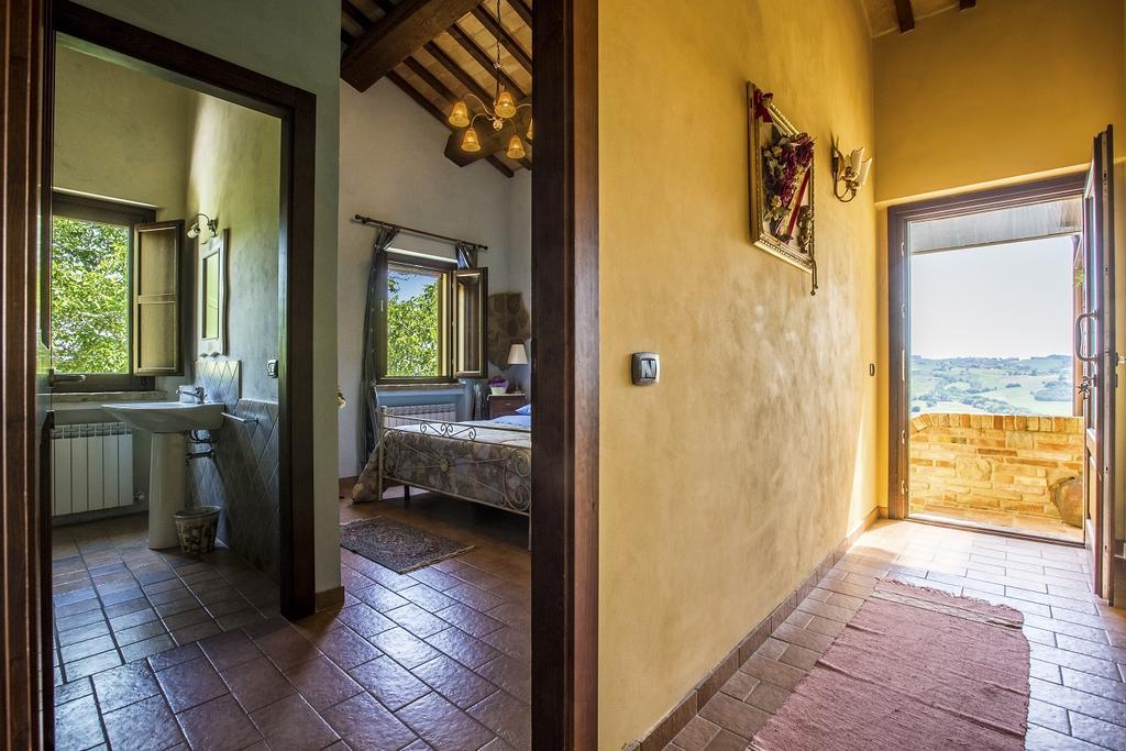 Il Casale Di Aurora Country House Colmurano Exteriér fotografie
